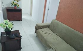 Apt Centro Comercial Vilage 1